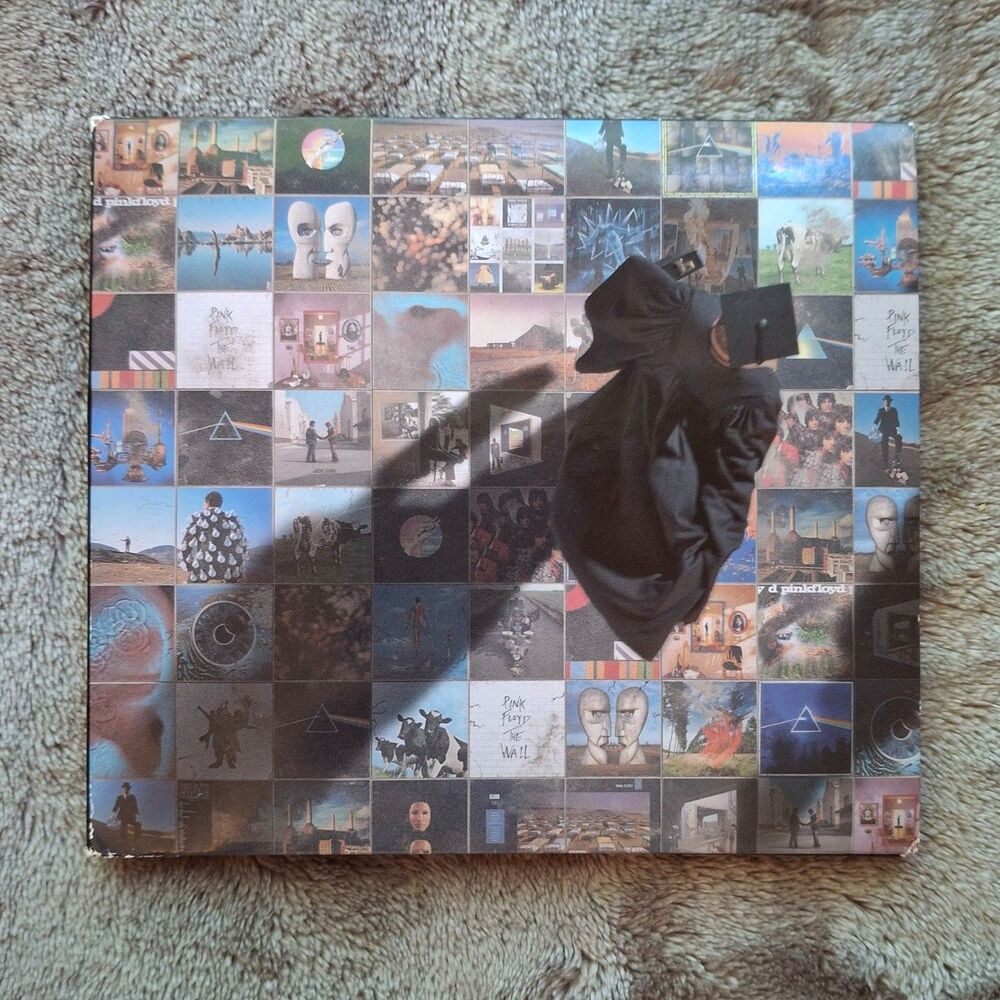 A Foot in the Door - The Best of Pink Floyd Digipak with Booklet, New Unsealed